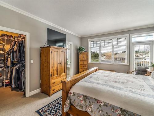 1745 Country Hills Dr, Nanaimo, BC - Indoor Photo Showing Bedroom
