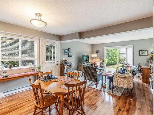 1745 Country Hills Dr, Nanaimo, BC - Indoor Photo Showing Dining Room