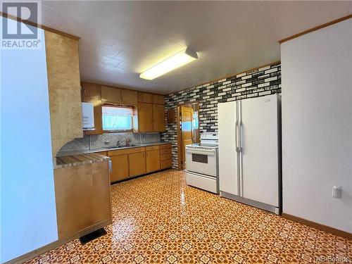 9 Old Airport Road, Grand Manan, NB - Indoor Photo Showing Kitchen With Double Sink