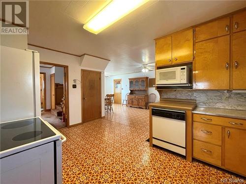 9 Old Airport Road, Grand Manan, NB - Indoor Photo Showing Kitchen