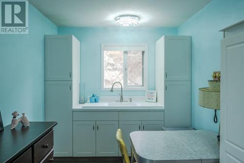 20577 Garnet Valley Road, Summerland, BC - Indoor Photo Showing Bathroom
