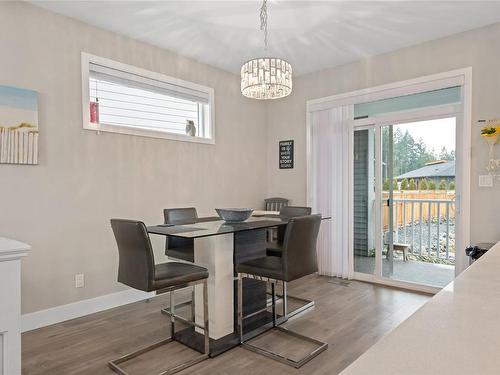 1363 College Dr, Nanaimo, BC - Indoor Photo Showing Dining Room