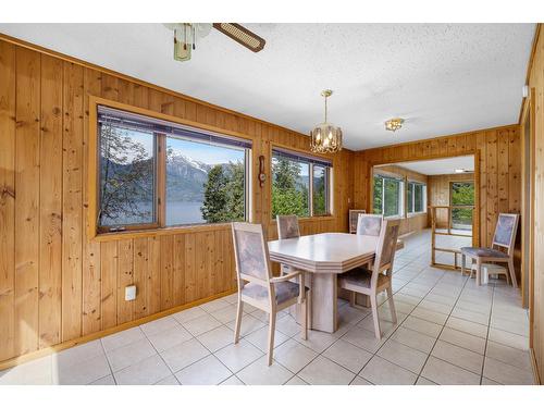 12343 Christie Road, Boswell, BC - Indoor Photo Showing Dining Room