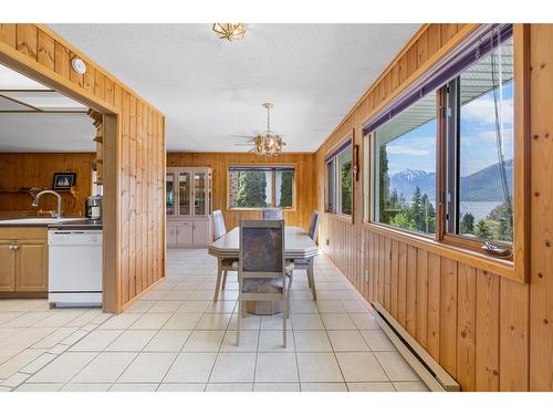 12343 Christie Road, Boswell, BC - Indoor