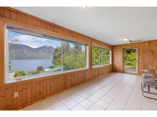 12343 Christie Road, Boswell, BC - Indoor With Body Of Water