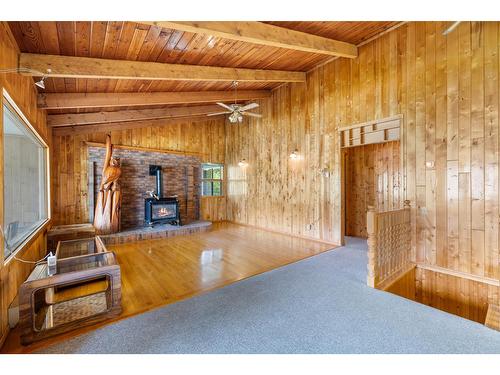 12343 Christie Road, Boswell, BC - Indoor With Fireplace