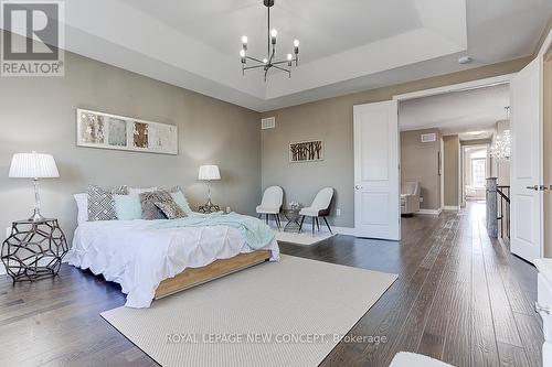 72 Hartney Dr, Richmond Hill, ON - Indoor Photo Showing Bedroom