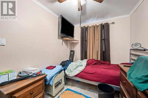 10065 Sunset Road, Central Elgin, ON - Indoor Photo Showing Bedroom