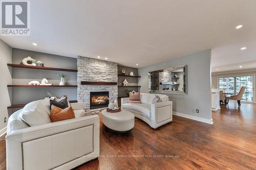 881 Goodwin Rd, Mississauga, ON - Indoor Photo Showing Living Room With Fireplace