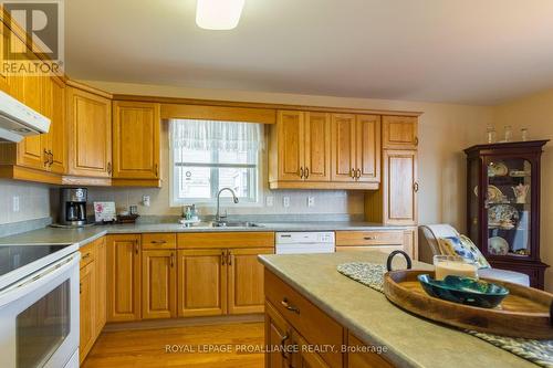 42 Spruce Gdns, Belleville, ON - Indoor Photo Showing Kitchen With Double Sink