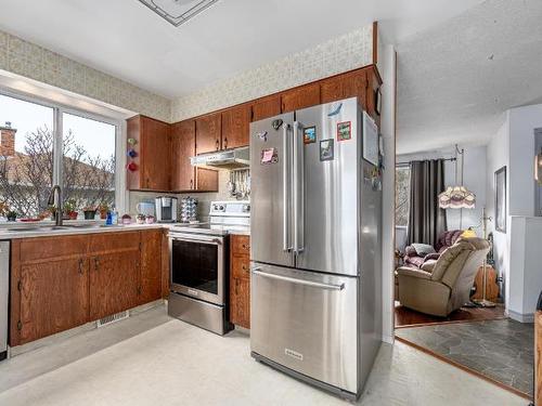 1322 Heustis Drive, Ashcroft, BC - Indoor Photo Showing Kitchen
