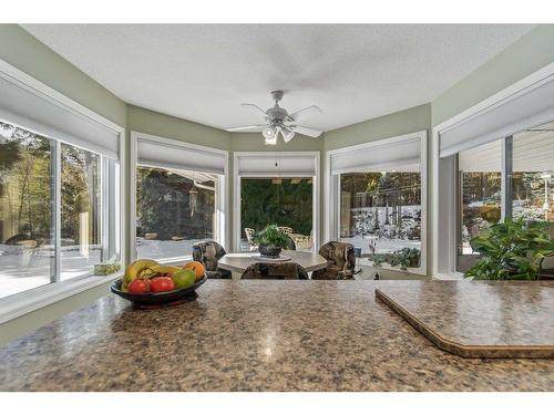 2851 20 Avenue, Salmon Arm, BC - Indoor Photo Showing Living Room