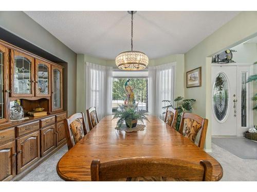 2851 20 Avenue, Salmon Arm, BC - Indoor Photo Showing Dining Room