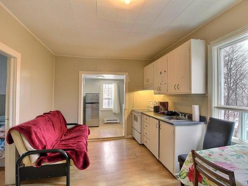 Vue d'ensemble - 260  - 266 Rue Cadillac, Val-D'Or, QC - Indoor Photo Showing Kitchen