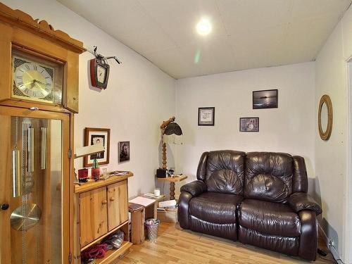 Salon - 260  - 266 Rue Cadillac, Val-D'Or, QC - Indoor Photo Showing Living Room