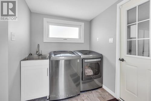 7712 Oak Point Road, Ramara, ON - Indoor Photo Showing Laundry Room