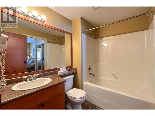 255 Feathertop Way Unit# 320, Big White, BC - Indoor Photo Showing Bathroom