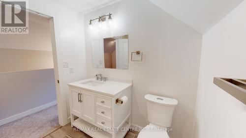 475 11Th Street, Hanover, ON - Indoor Photo Showing Bathroom