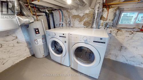 475 11Th Street, Hanover, ON - Indoor Photo Showing Laundry Room