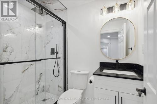 18 Valleybrook Dr, Kitchener, ON - Indoor Photo Showing Bathroom