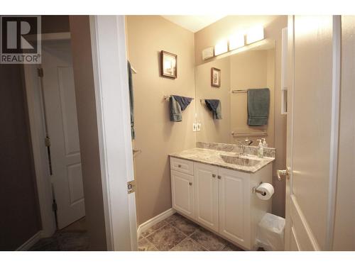 557 Red Wing Drive, Penticton, BC - Indoor Photo Showing Bathroom