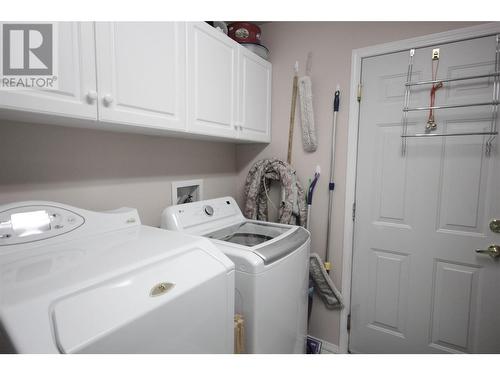 557 Red Wing Drive, Penticton, BC - Indoor Photo Showing Laundry Room