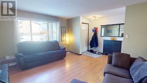 8307 89 Avenue, Fort St. John, BC - Indoor Photo Showing Living Room