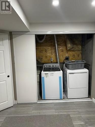 #79 -127 William Curtis Circ, Newmarket, ON - Indoor Photo Showing Laundry Room
