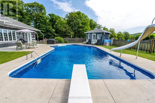659 Carveth Dr, Cavan Monaghan, ON - Outdoor With In Ground Pool With Backyard