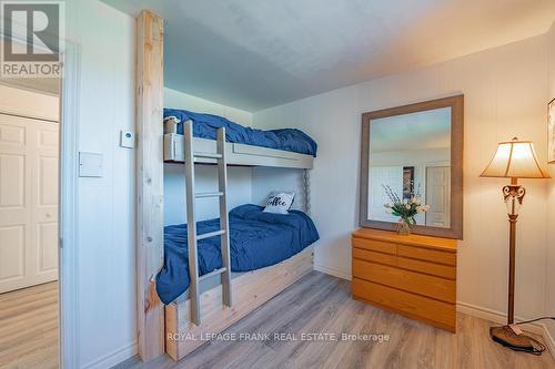 1279 Young'S Cove Rd, Smith-Ennismore-Lakefield, ON - Indoor Photo Showing Bedroom
