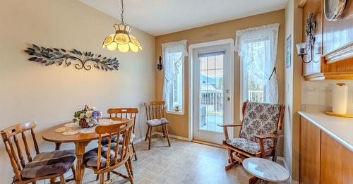 2410 Aspen Place, Creston, BC - Indoor Photo Showing Dining Room