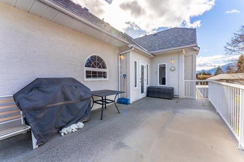 2410 Aspen Place, Creston, BC - Outdoor With Exterior