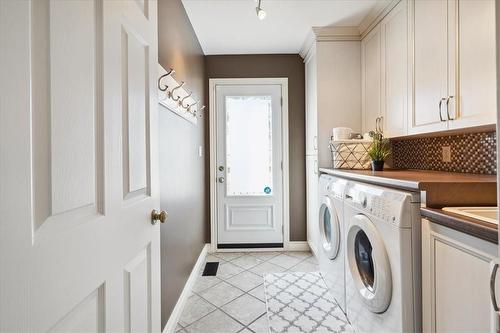 199 Penn Drive, Burlington, ON - Indoor Photo Showing Laundry Room