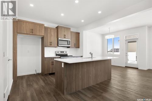 2916 Trombley Street, Regina, SK - Indoor Photo Showing Kitchen With Upgraded Kitchen