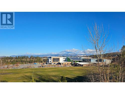 5557 Foothill Court, Kelowna, BC - Outdoor With View