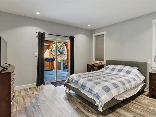 2047 Oakhill Pl, Duncan, BC - Indoor Photo Showing Bedroom