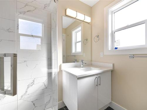 988 Citation Rd, Langford, BC - Indoor Photo Showing Bathroom