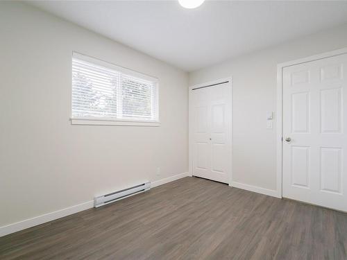 6380 & 6382 Lasalle Rd, Nanaimo, BC - Indoor Photo Showing Other Room