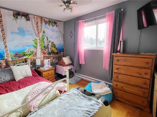 4566 Beale St, Port Alberni, BC - Indoor Photo Showing Bedroom