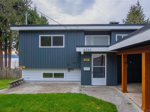 6765 Klahanie Dr, Powell River, BC - Outdoor