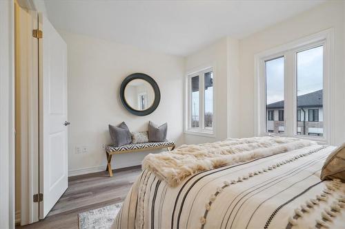 527 Shaver Road|Unit #Unit 16, Ancaster, ON - Indoor Photo Showing Bedroom