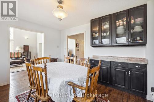 95 Credit Road, Caledon, ON - Indoor Photo Showing Dining Room