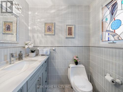 15 Blackthorn Lane, Brampton, ON - Indoor Photo Showing Bathroom