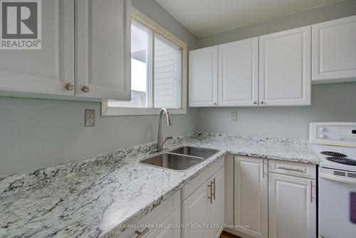 #34 -1033 Craig Lane, Kingston, ON - Indoor Photo Showing Kitchen With Double Sink