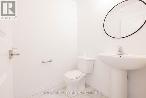 5 - 29 Schuyler Street, Brant, ON - Indoor Photo Showing Bathroom
