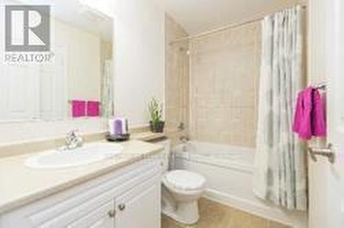 30 Terry Fox Street, Markham, ON - Indoor Photo Showing Bathroom