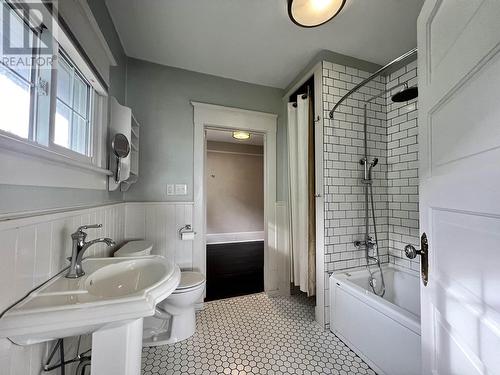 636 Taylor Street, Prince Rupert, BC - Indoor Photo Showing Bathroom