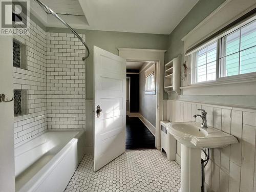 636 Taylor Street, Prince Rupert, BC - Indoor Photo Showing Bathroom