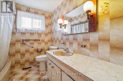 32 Killamarsh Drive, Toronto, ON - Indoor Photo Showing Bathroom