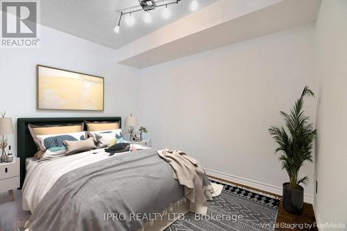 2015 - 30 Grand Trunk Crescent, Toronto, ON - Indoor Photo Showing Bedroom